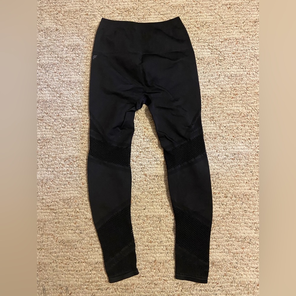 Fabletics Leggins - image 1